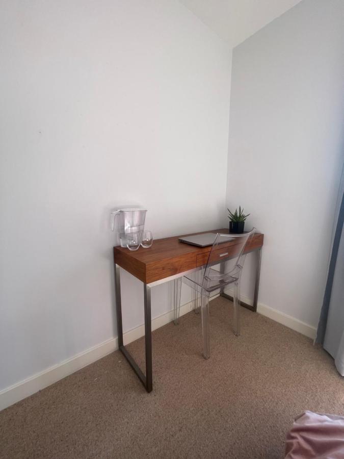 Bright Spacious En-Suite Room W/ London Views - 8Min From London Bridge! Exterior photo